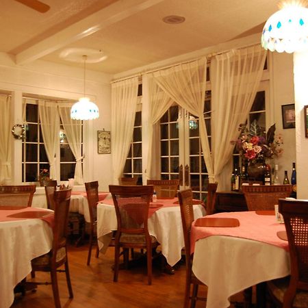 Petit Hotel And Restaurant Air Mail Hakuba Exterior foto
